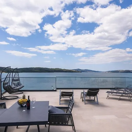 Palm Springs Apartman Trogir