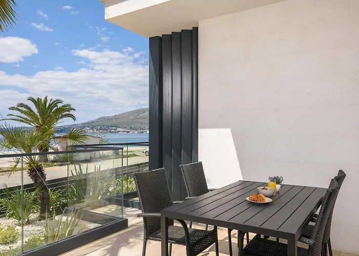 Apartman Palm Springs Trogir