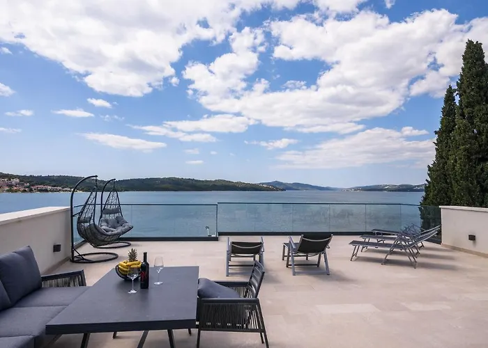 Palm Springs Apartman Trogir