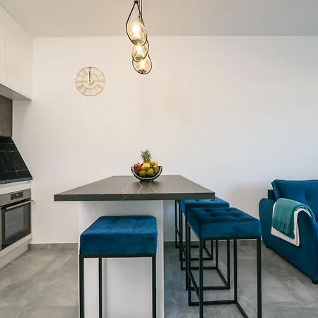 Apartament Palm Springs *