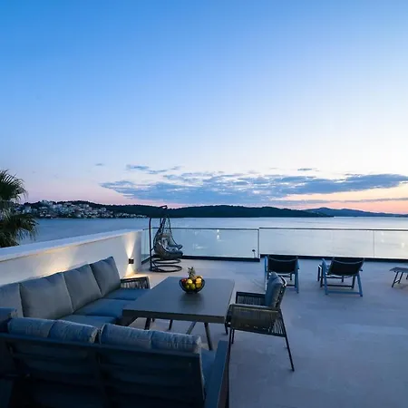 Lägenhet Palm Springs Trogir